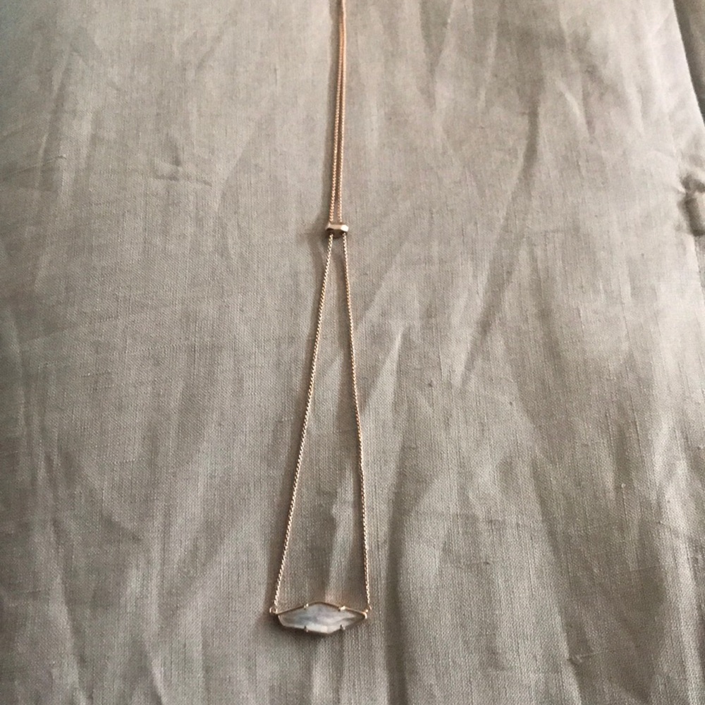 Kendra Scott necklace